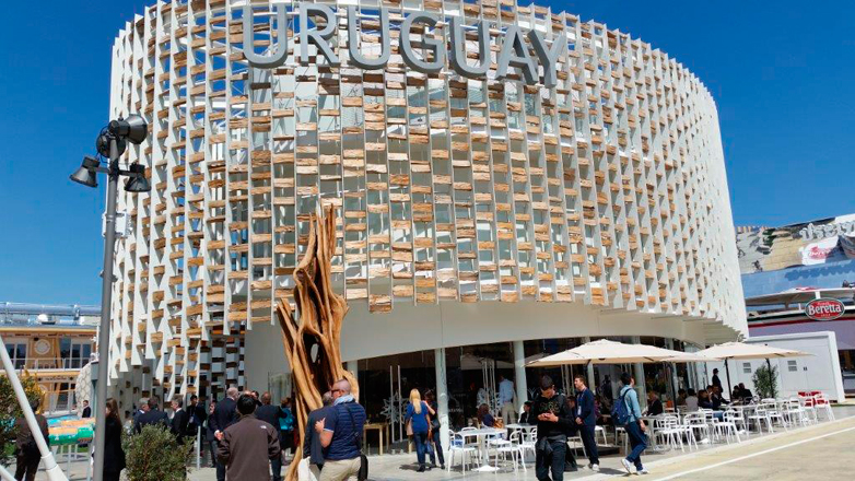 El pabellón celeste en la Expo Milán 2015 ya está inaugurado y seduce a los primeros visitantes