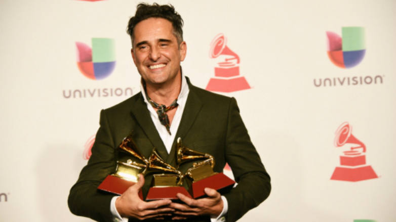 Drexler arrasó en los Grammy Latino: se llevó canción, grabación del año y álbum cantautor
