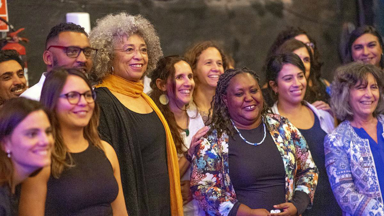 Angela Davis celebró el Día de la Eliminación de la Discriminación Racial en Montevideo