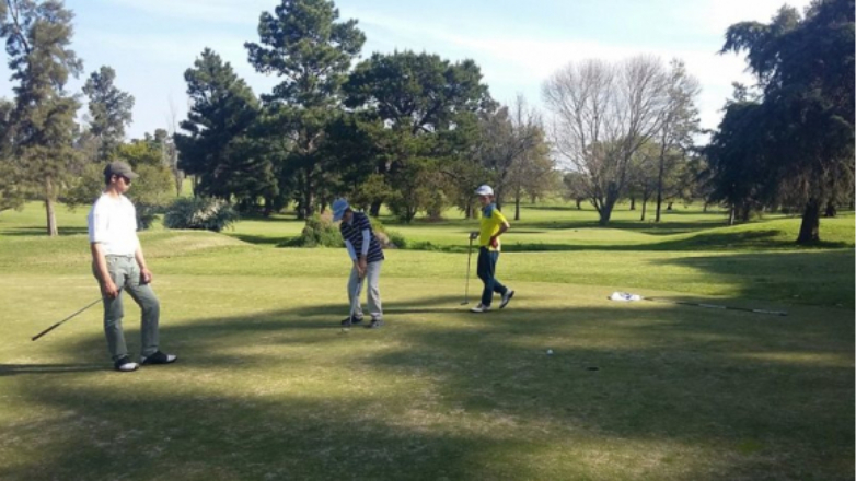 El golf tuvo un auspicioso retorno en los clubes uruguayos