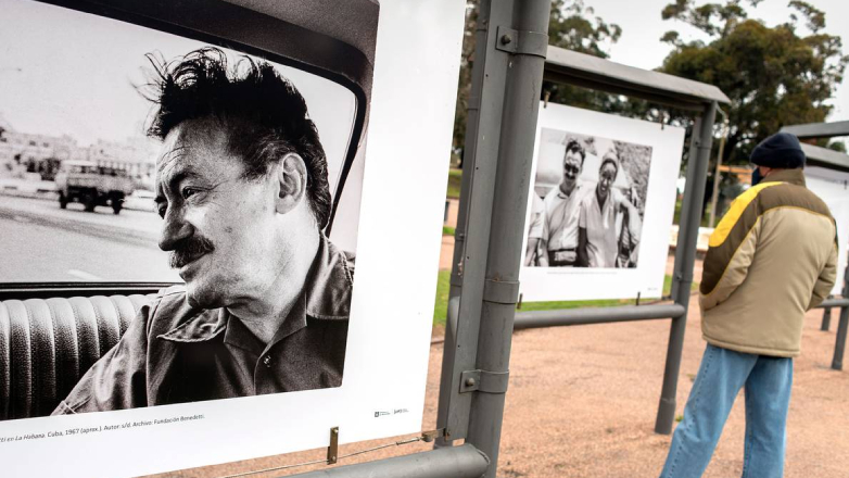 El comienzo de un siglo: este sábado se inauguró la muestra sobre Mario Benedetti en la fotogalería del Parque Rodó